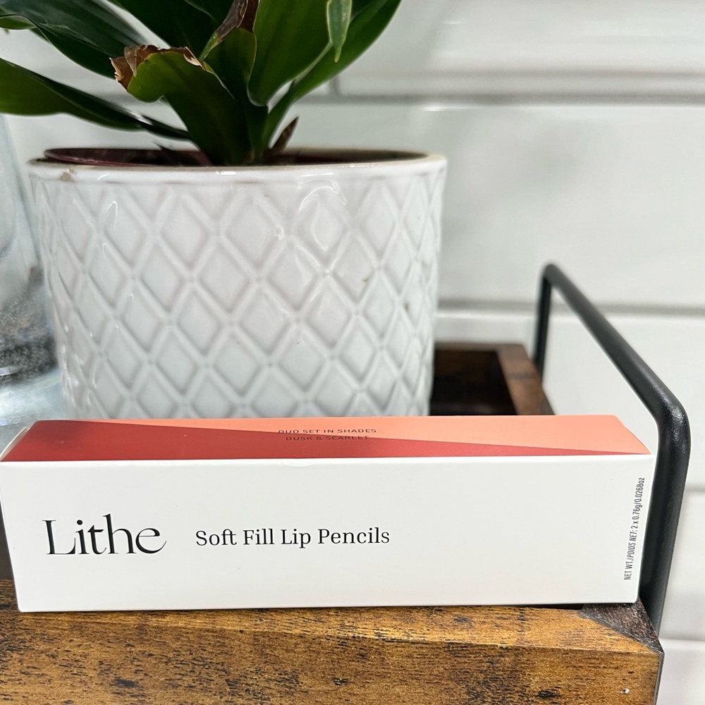Lithe Soft Fill Lip Pencil Duo - Picture 7 of 7